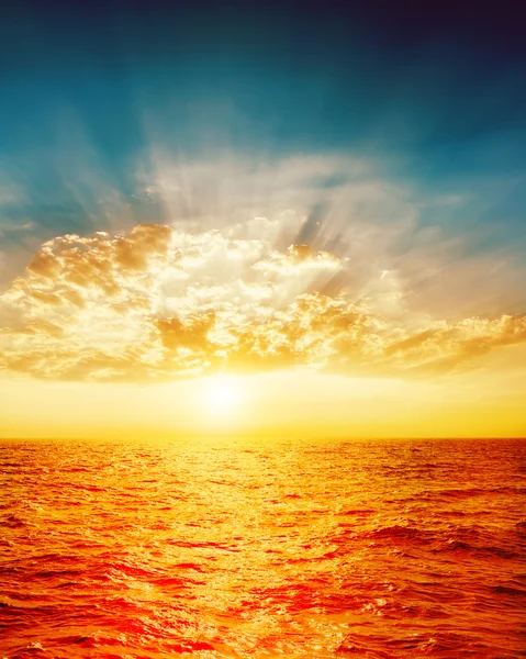 Sunset over sea — Stock Photo, Image