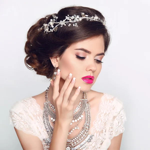 Beauty Fashion Model Girl with wedding elegant hairstyle. Beauti — Φωτογραφία Αρχείου