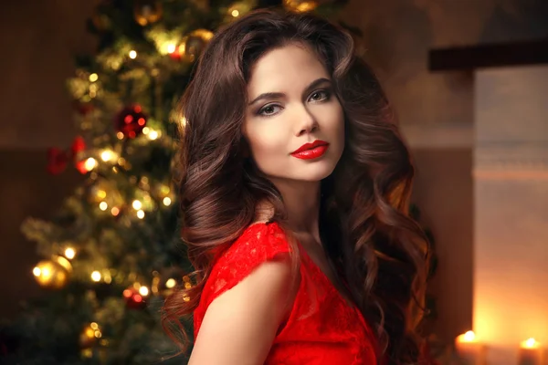 Babbo Natale. Bella modella donna sorridente. Trucco. Sano — Foto Stock