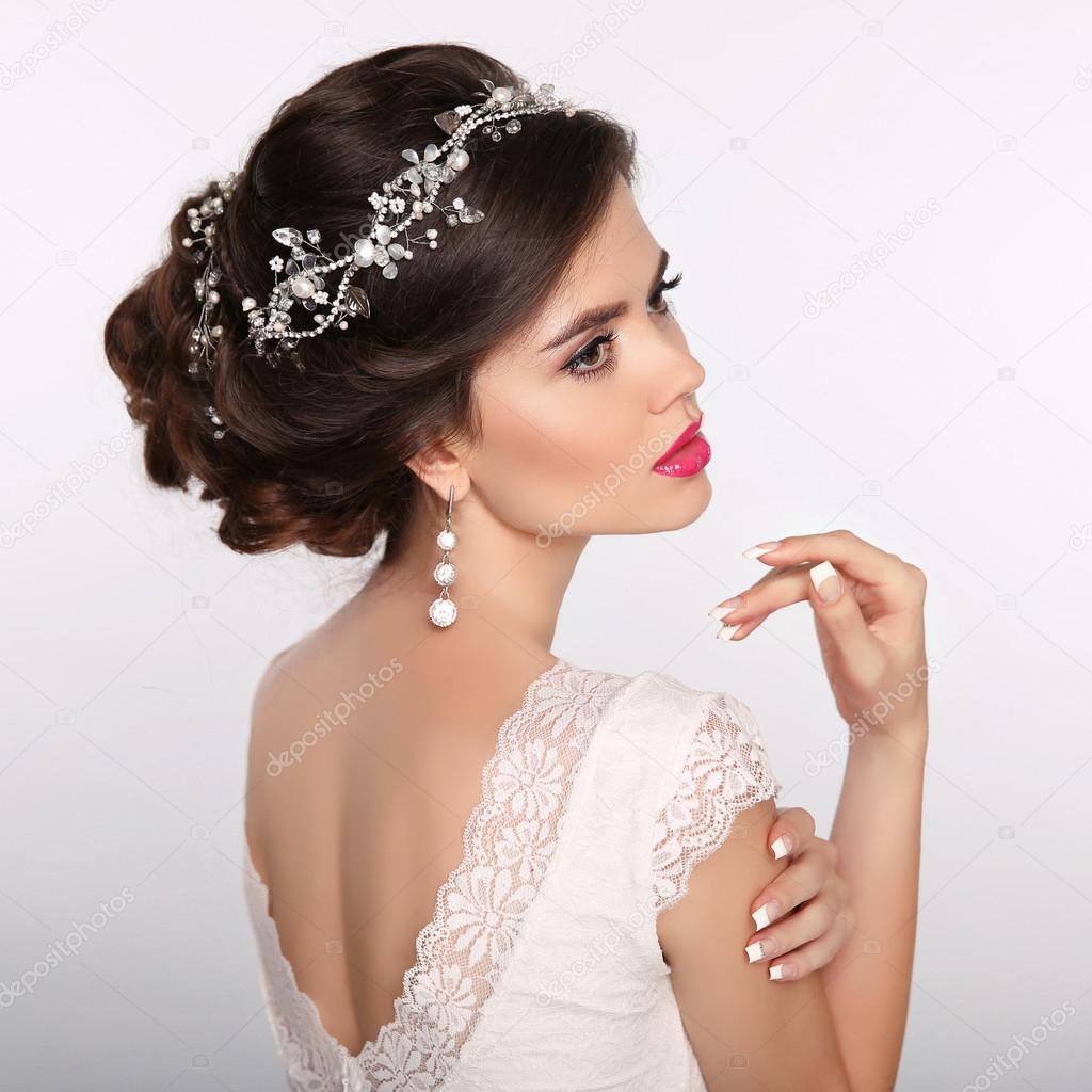 Beauty woman portrait. Wedding Hairstyle. Beautiful fashion brid Stock  Photo by ©VictoriaAndrea 96308050