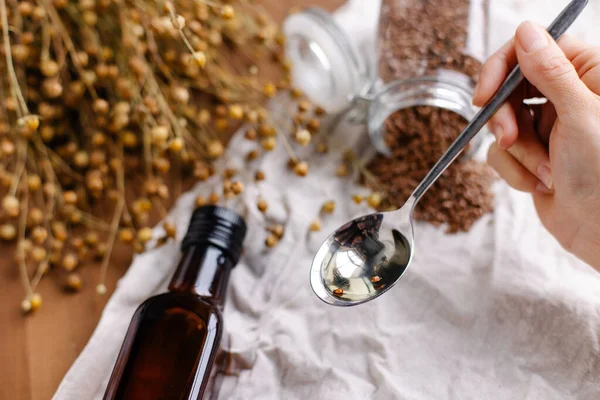 Minyak Flaxseed Dingin Suplemen Makanan Yang Berguna Kaya Vitamin Dan — Stok Foto