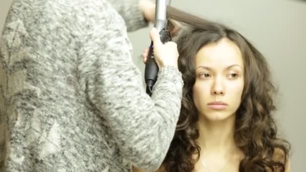 Processus de fabrication des cheveux — Video