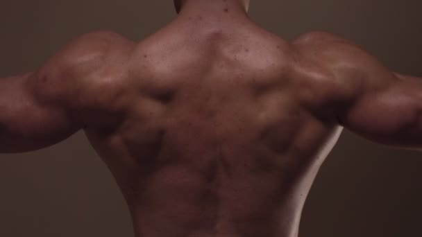 Homem musculoso brutal — Vídeo de Stock