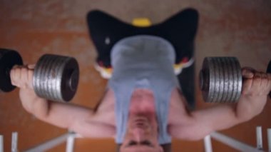 Atletik erkek spor salonu