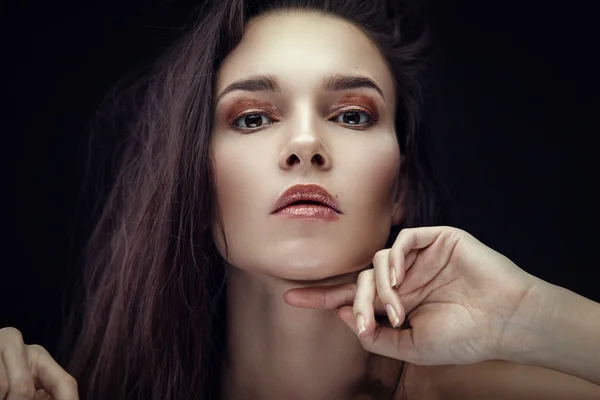 Fashion beauty portrait of brunette with chaos hairstyle — Stock Photo, Image