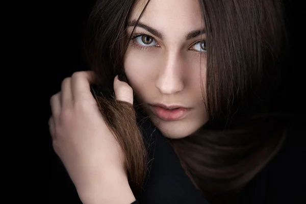 Natural brunette beauty — Stock Photo, Image