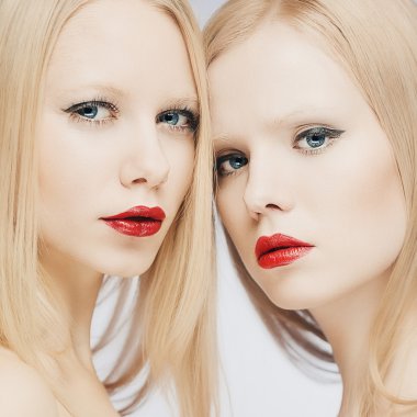 yüksek anahtar sarışın portre