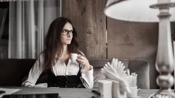 Zakelijke sfeer en koffie — Stockfoto