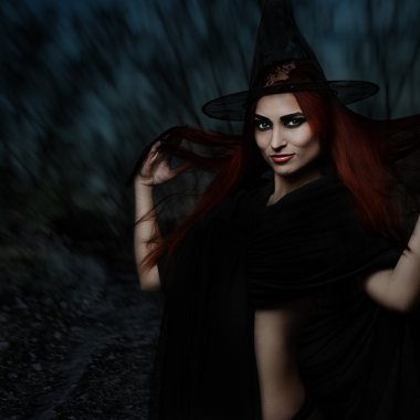 Kızıl saçlı cadı