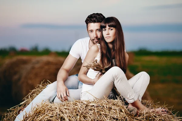 Retrato de casal do campo — Fotografia de Stock