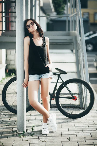 Biker girl — Stockfoto