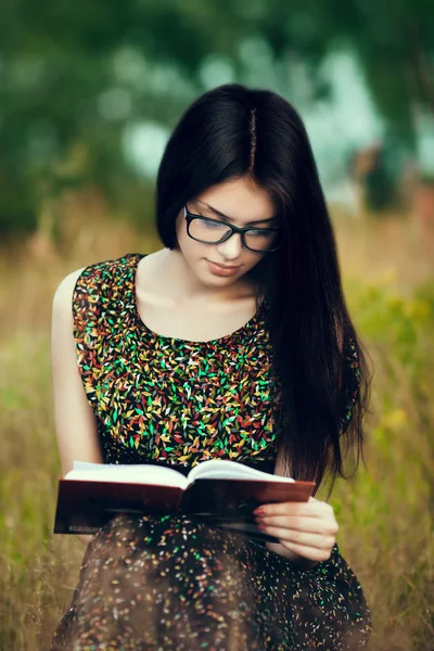 Leitura analógica — Fotografia de Stock