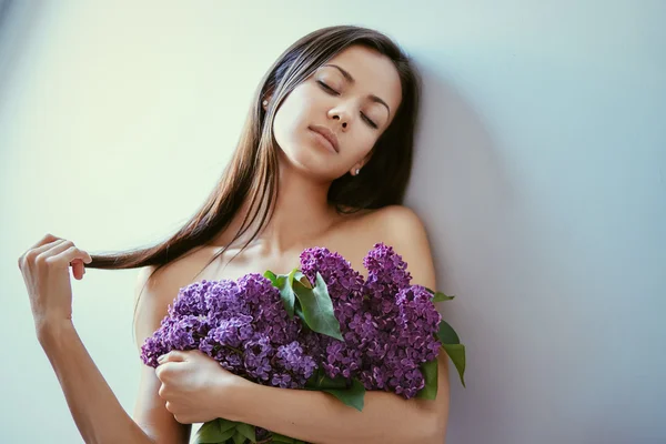 Magnifique brune à la lumière naturelle Images De Stock Libres De Droits