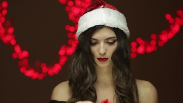 Santa girl and present — Stock Video