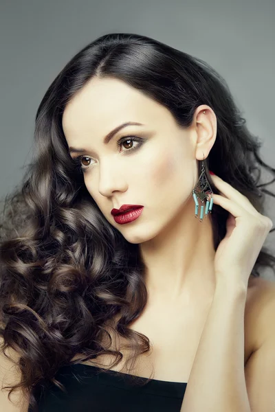 Gorgeous brunette lady — Stock Photo, Image