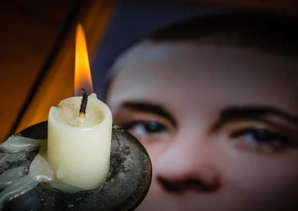 While the candle burns — Stock Photo, Image