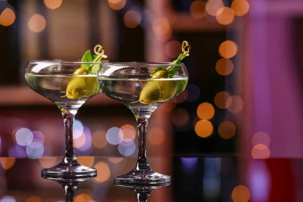 Glasses Fresh Martini Pub — Stock Photo, Image