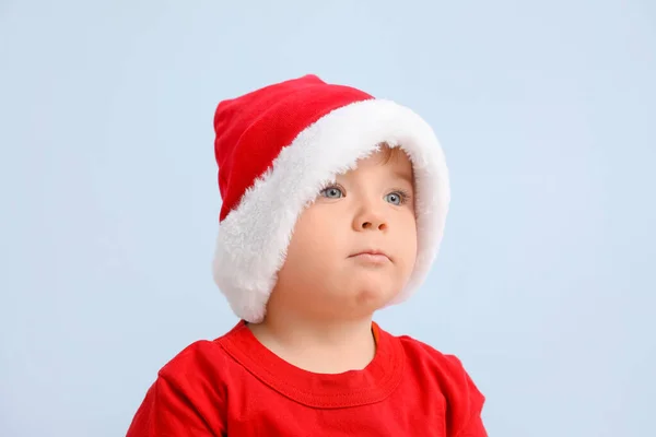 Leuke Kleine Baby Santa Hoed Kleur Achtergrond — Stockfoto