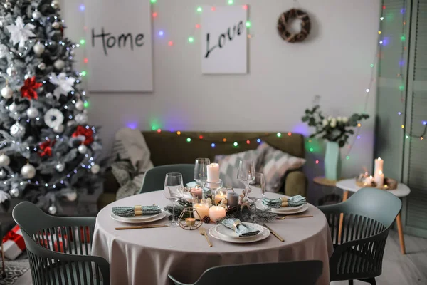 Interior Habitación Con Mesa Para Cena Navidad — Foto de Stock