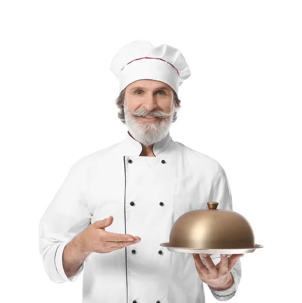 Mature Chef Masculin Avec Plateau Cloche Sur Fond Blanc — Photo