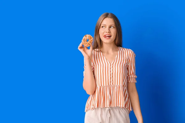 Beautiful Young Woman Sweet Donut Color Background — Stock Photo, Image