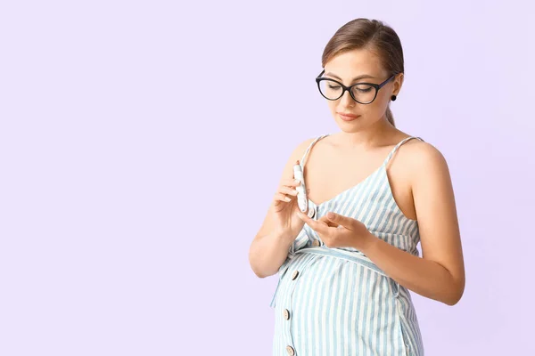 Mulher Diabética Grávida Com Caneta Lancet Fundo Cor — Fotografia de Stock