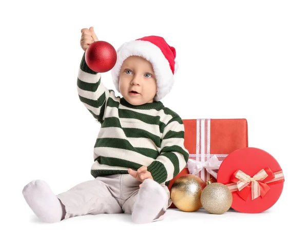 Bebê Bonito Chapéu Papai Noel Com Caixas Presente Fundo Branco — Fotografia de Stock