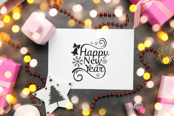 Όμορφη Πρωτοχρονιά Ευχετήρια Κάρτα Δώρα Και Διακόσμηση Σκούρο Φόντο — Φωτογραφία Αρχείου