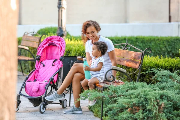 African American Woman Her Cute Baby Stroller Park — Stock Photo, Image