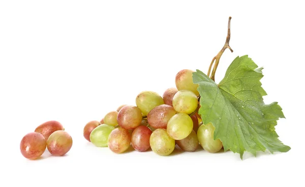 Uvas Dulces Maduras Sobre Fondo Blanco —  Fotos de Stock