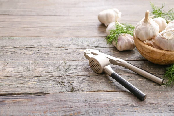 Garlic Press Wooden Table — Stock Photo, Image