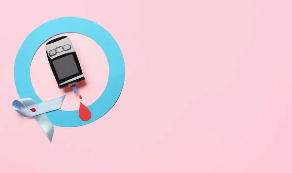Glukometer Med Blå Ring Och Medvetenhet Band Färg Bakgrund Diabetesbegreppet — Stockfoto
