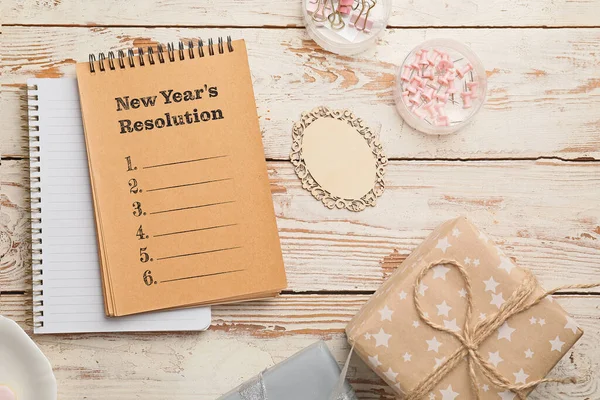 Cuadernos Con Texto Resolución Año Nuevo Regalo Sobre Fondo Blanco —  Fotos de Stock