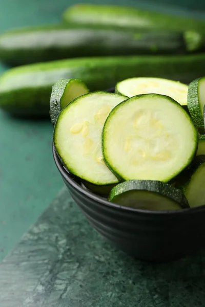 Bowl Fresh Zucchini Squashes Color Background Closeup — Stock Photo, Image