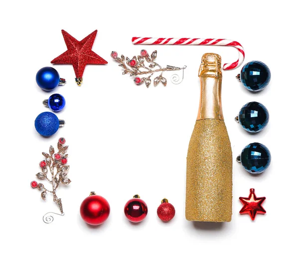 Kerstcompositie Met Fles Champagne Witte Achtergrond — Stockfoto