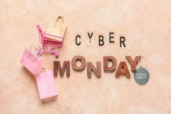 Кошик Сумками Текстом Cyber Monday Кольоровому Фоні — стокове фото