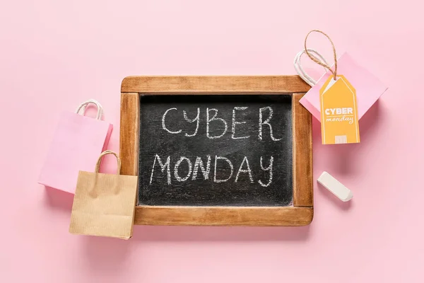 Обкладинка Текстом Cyber Monday Сумки Покупок Кольоровому Фоні — стокове фото