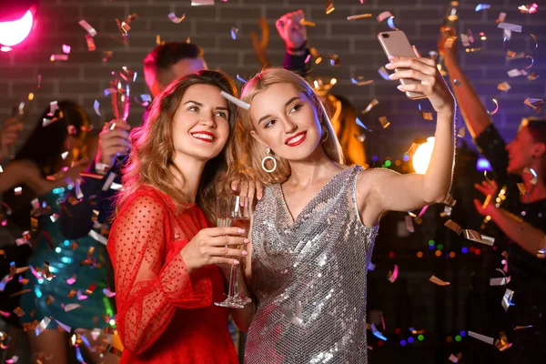 Young Women Drinking Tasty Champagne Taking Selfie Party Nightclub — Stock Photo, Image
