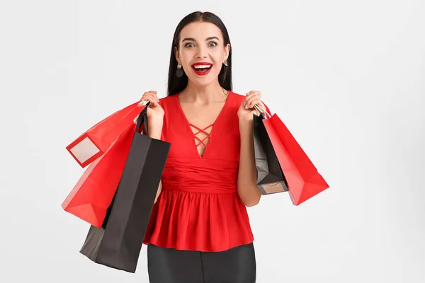 Hermosa Mujer Joven Con Bolsas Compras Sobre Fondo Blanco Viernes — Foto de Stock