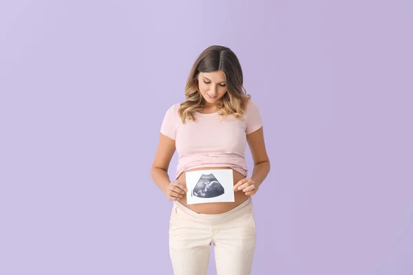 Belle Femme Enceinte Avec Image Échographie Sur Fond Couleur — Photo