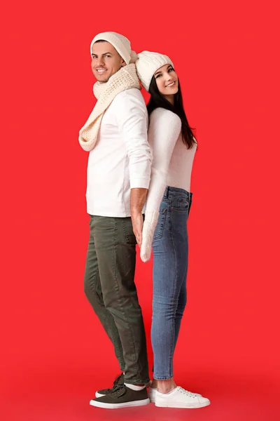 Young Couple Winter Clothes Color Background — Stock Photo, Image