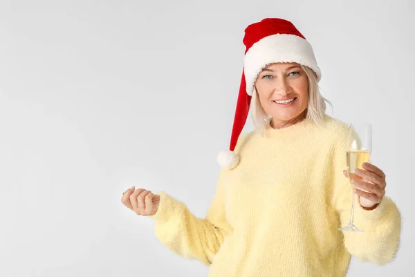 Mature Woman Santa Hat Light Background — Stock Photo, Image