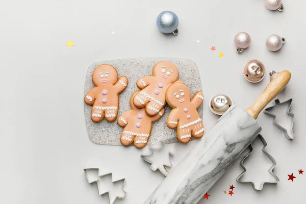 Savoureux Biscuits Pain Épice Décor Noël Sur Fond Clair — Photo