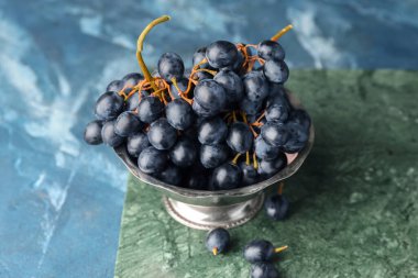 Tatlı olgun üzümlü Colander.