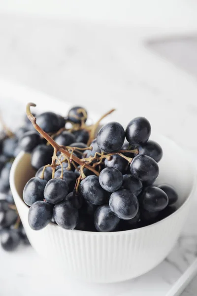 Bowl Sweet Ripe Grapes Table — Stock Photo, Image