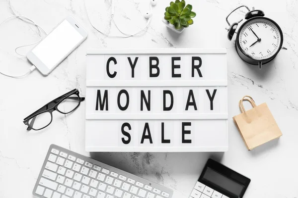 Дошка Текстом Cyber Monday Sale Білому Тлі — стокове фото