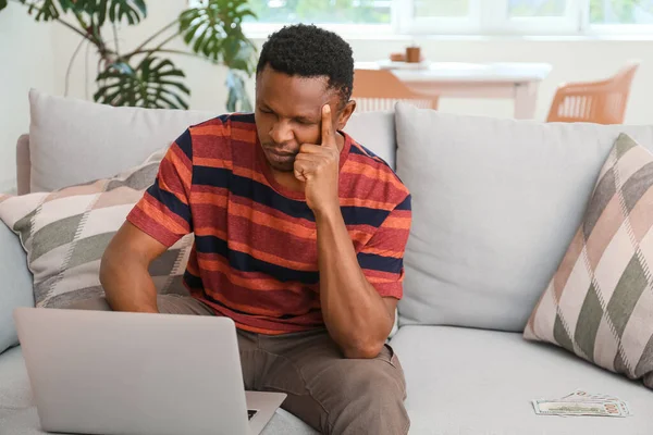Stressed African American Man Laptop Home — Stock Photo, Image