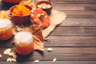 Masada lezzetli balkabağı reçeli kavanozları