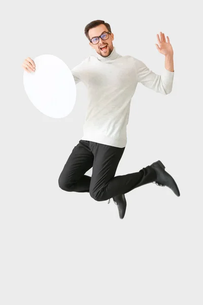 Hombre Saltando Con Hoja Papel Blanco Sobre Fondo Gris — Foto de Stock