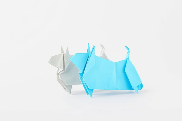 Touros Origami Como Símbolo Ano 2021 Fundo Branco — Fotografia de Stock